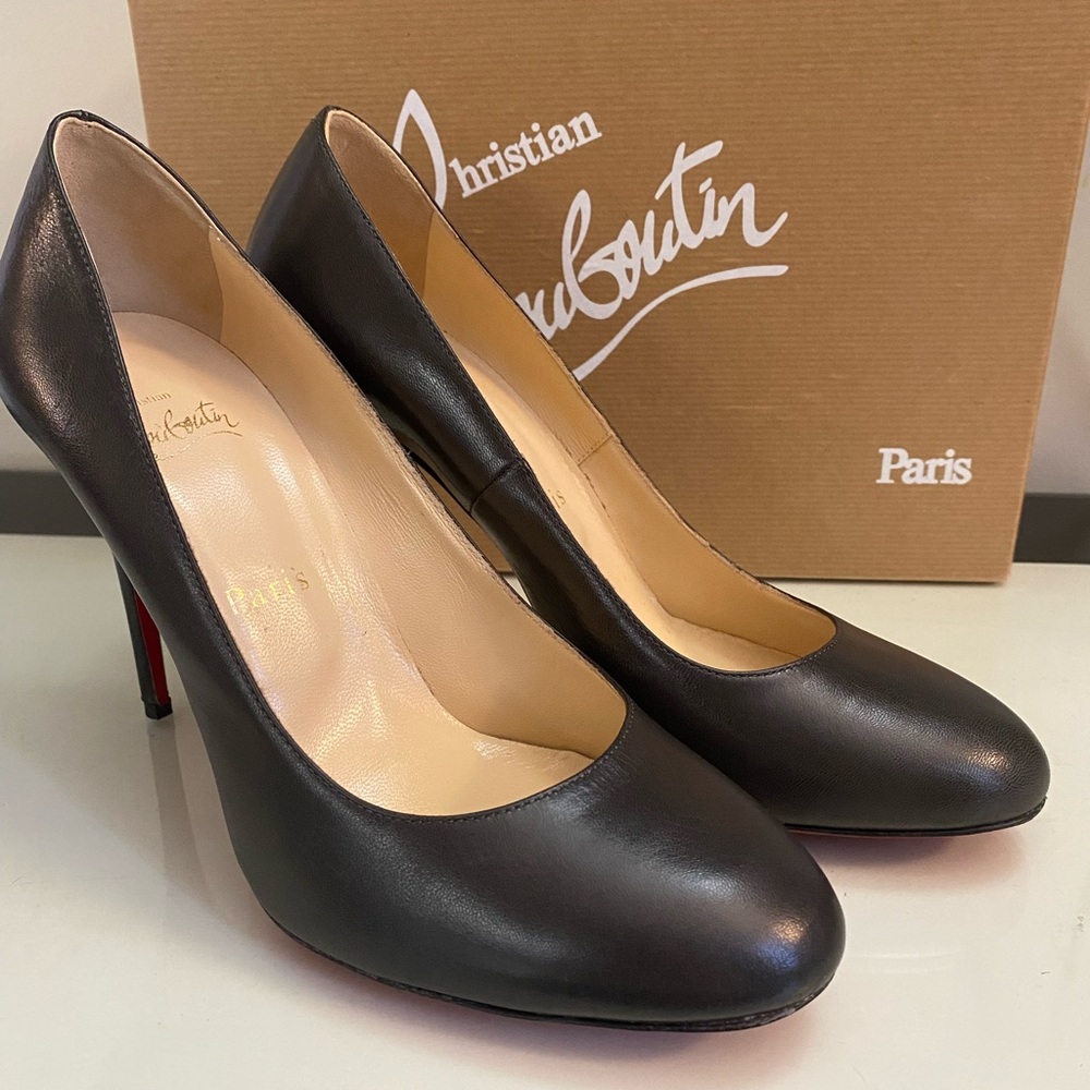 Christian Louboutin Italy Black Womens Heels Size 39. 7-8size